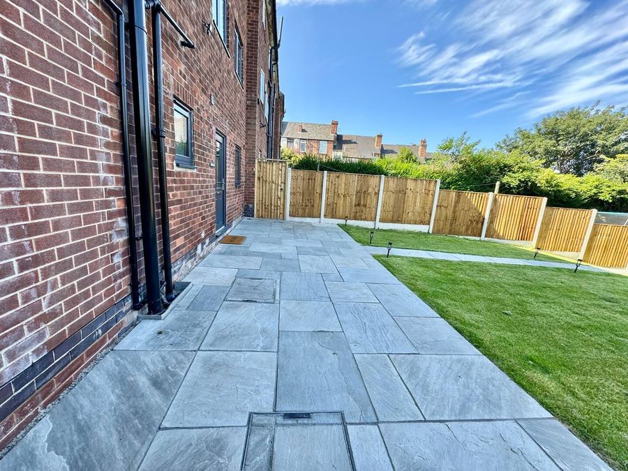 227b Windmill Lane photo 18