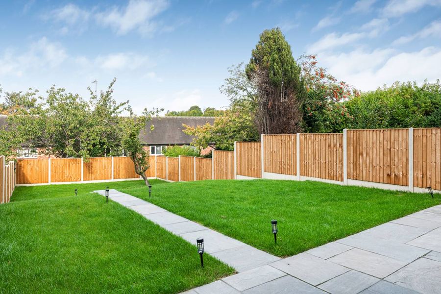 227b Windmill Lane photo 19