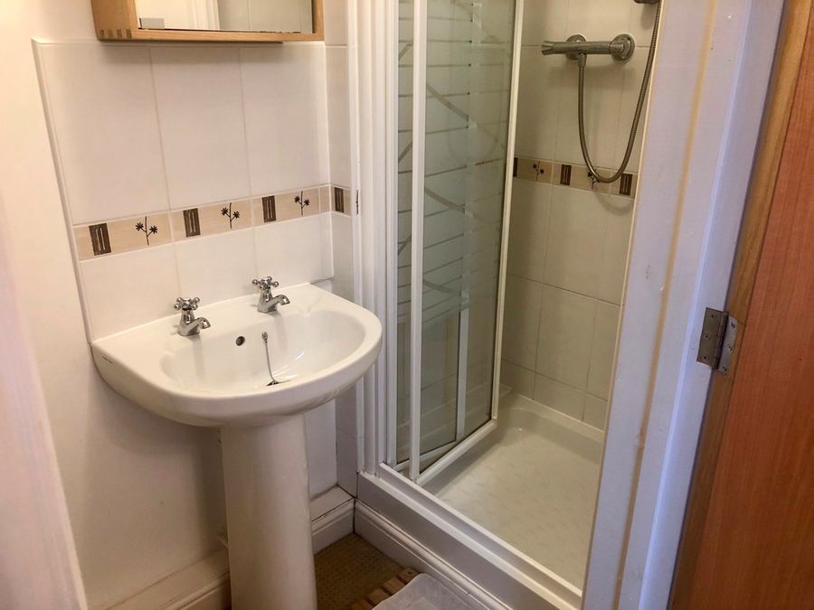 Flat 7, Porchester Court photo 8